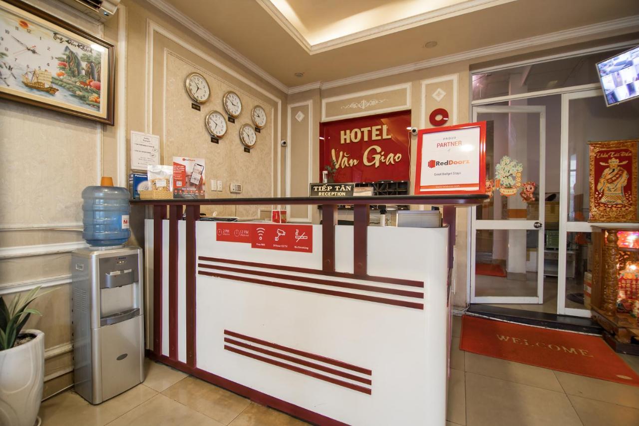 הו צ'י מין סיטי Van Giao Hotel מראה חיצוני תמונה